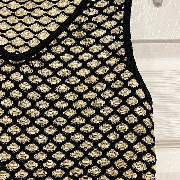 ST. JOHN Patterned Knit Shell Tank Black Gold Size P - Picture 4 of 6